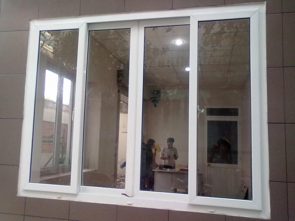 Mẫu cửa sổ nhôm kính mở trượt lùa giá thành rẻ và bền